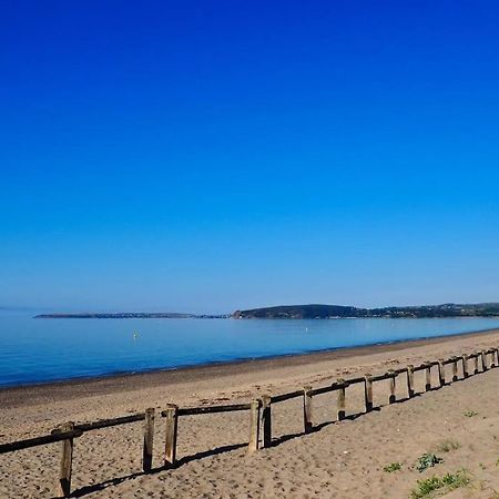 Beach Front Apartment Пуллгелі Екстер'єр фото